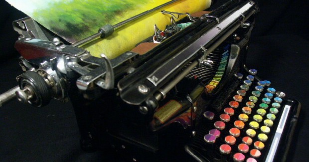 Makinë shkrimi me ngjyra